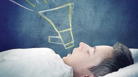 لماذا يتكلم الناس أثناء النوم؟