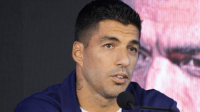 سواريز يعلن اعتزاله اللعب دولياً