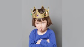 الإمبراطور الصغير .. كيف يصنع الآباء طفلا طاغية؟