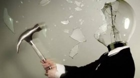 علامات تدل أنك تقوم بتدمير ذاتك