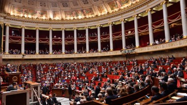 France: 81 députés ont signé la demande de destitution de Macron