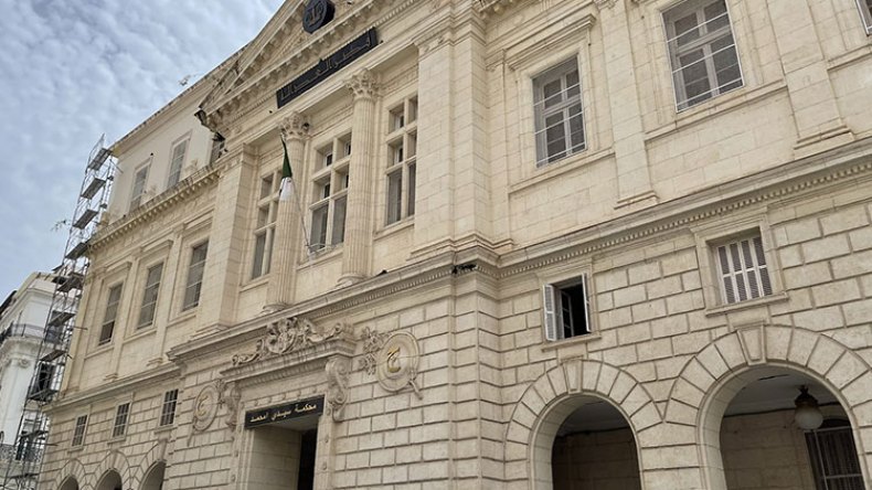 القاضي لأعضاء لجنة القروض: “أحمّلكم مسؤولية ضياع المال العام”