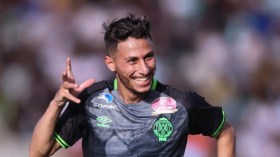 رقم سلبي مقلق للهداف بوزوق مع الرجاء البيضاوي