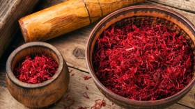 11 فائدة خارقة للزعفران الأحمر