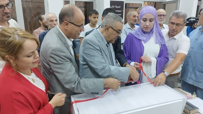 نورة من سطيف تؤلف أضخم كتاب في العالم