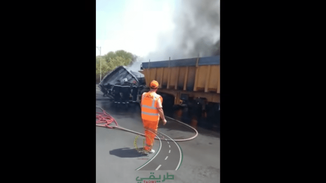 احتراق شاحنتين في الطريق السيار شرق-غرب بالشلف