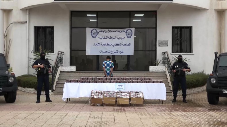 الإطاحة بشبكة مخدرات وحجز أكثر من ربع مليون قرص مهلوس