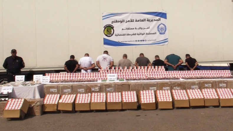 مستغانم: ضبط قرابة 800 ألف قرص مهلوس بقيمة 48 مليار!  