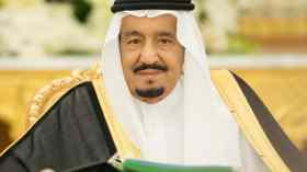 الملك سلمان يهنئ تبون على انتخابه رئيسا للجزائر لعهدة جديدة