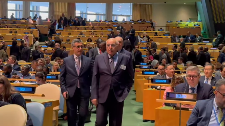 على هامش أشغال “قمّة المستقبل”.. عطاف يُجري عدة محادثات