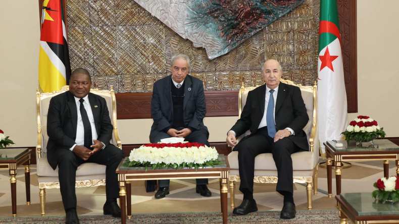 الرئيس تبون يجري محادثات ثنائية مع نظيره الموزمبيقي