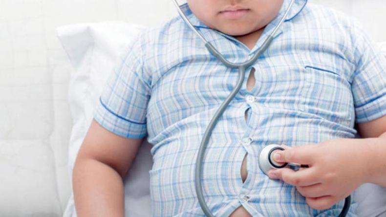 السمنة عند الأطفال..  تسبب أمراضا جسدية وضغوطات نفسية 