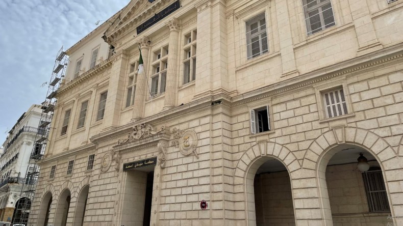 حبس نجل وزير ورجل أعمال وإطارات بـ”إيميتال”