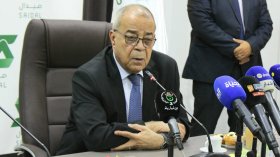 وزير الصناعة: شركتي سيارات بصدد إنجاز مصنعين في الجزائر