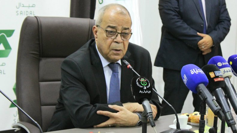 وزير الصناعة: شركتي سيارات بصدد إنجاز مصنعين في الجزائر