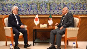 عطاف يستقبل سفيري اليابان والصين بمناسبة انتهاء مهامهم