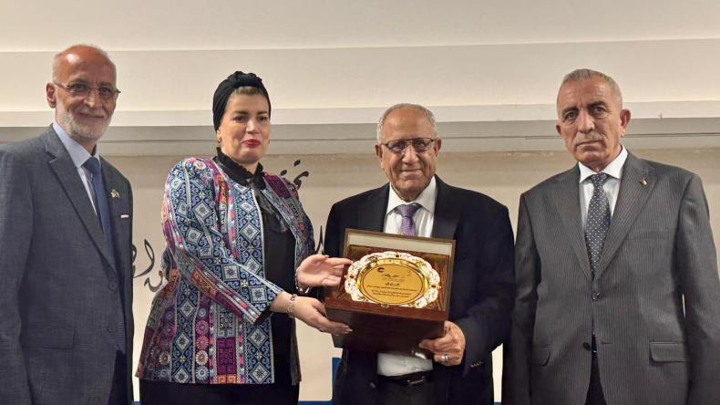 مولوجي تُكرم شخصية معرض عمان الدولي للكتاب في دورته الـ 23