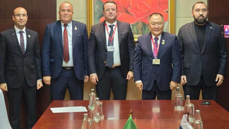 منذر بودن يبحث مع نظيره الروسي سبل توسيع التعاون الثنائي