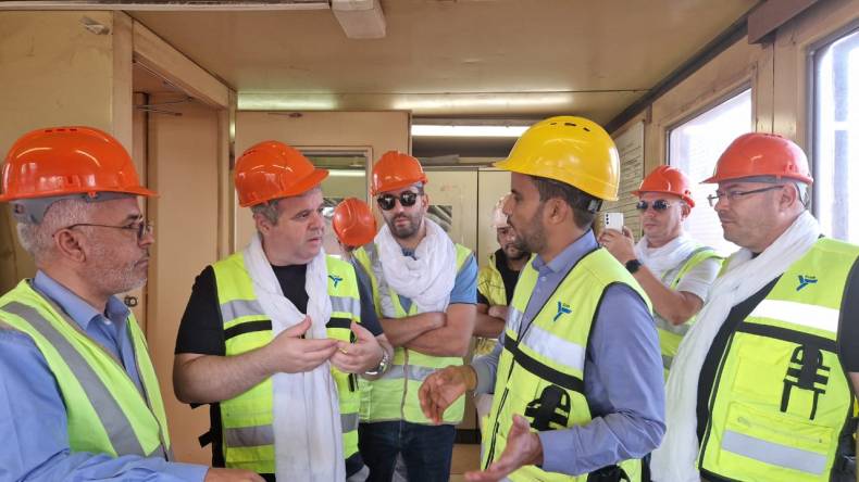 بالصور.. وفد الشركة الوطنية للنقل بالسكك الحديدية يواصل جولته الميدانية في موريتانيا