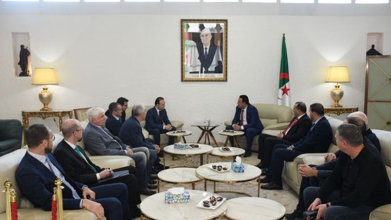 نائب رئيس مجلس الدوما بالجمعية الفيدرالية الروسية في زيارة إلى الجزائر