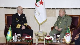 الفريق أول شنقريحة يستقبل رئيس هيئة الأركان المشتركة للقوات المسلحة البرازيلية