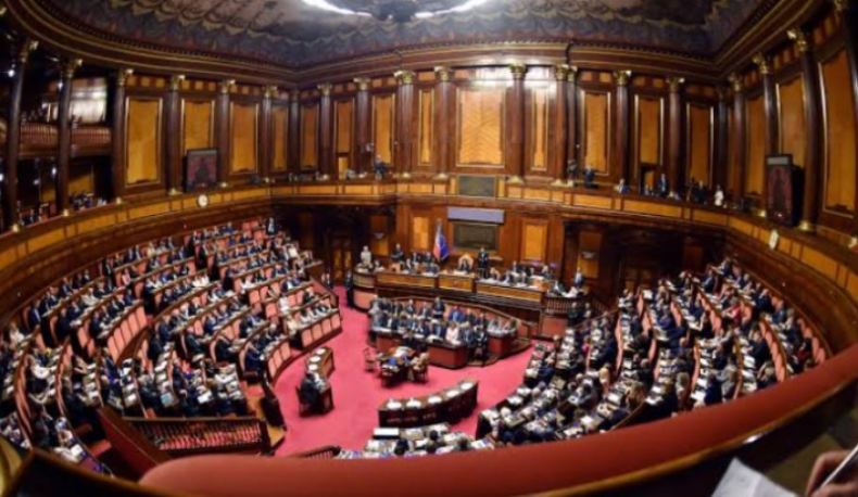 Italian parliamentarian pleads for an Algerian whose residency was revoked for refusing war of extermination in Gaza