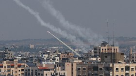 Hamas tire des roquettes sur Israel un an après le 7 octobre