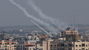 Hamas tire des roquettes sur Israel un an après le 7 octobre