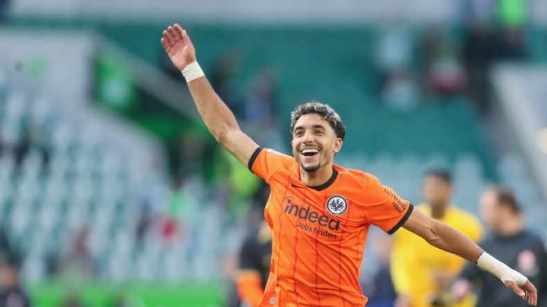 المصري مرموش يتفوق على هاري كين