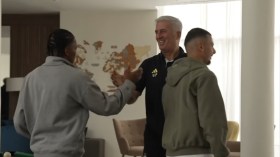 بالفيديو.. أجواء رائعة بين لاعبي “الخضر” في مركز سيدي موسى