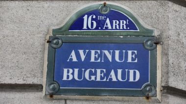 Le nom du tortionnaire de l’époque coloniale “Bugeaud” dégommé d’une avenue à Paris