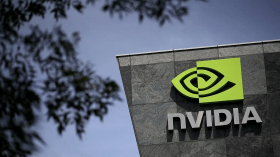 إنفيديا تتجاوز أبل وتصبح الشركة الأكثر قيمة في العالم