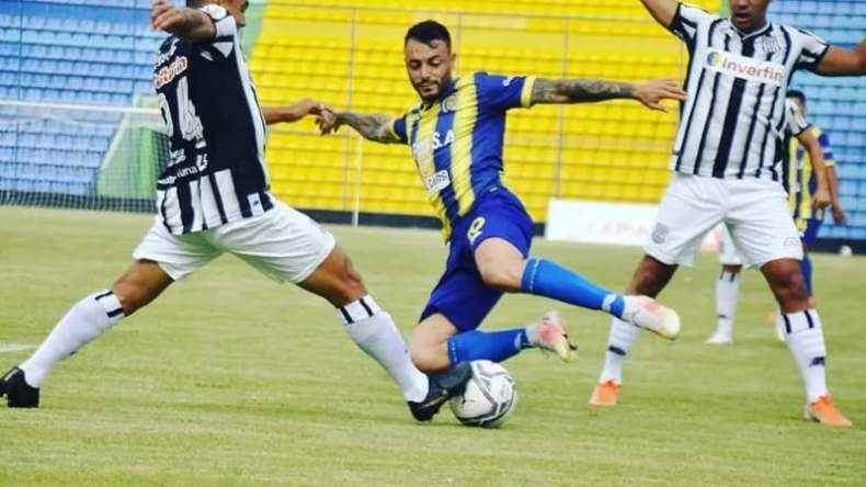 Un baron de la drogue se cache comme footballeur professionnel!