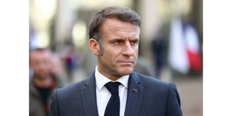 Paris “ne tolérera pas” qu’Israël vise à nouveau “délibérément” les Casques bleus, déclare Macron