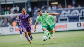 عمّورة يتصدّر المشهد في “البوندسليغا”