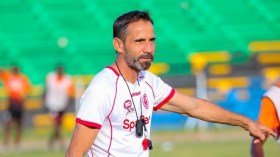 مدرّبُ منافسٍ لـ “الخضر” في تصفيات المونديال يرمي المنشفة