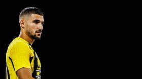 بِالفيديو: عوّار يشحذ “سلاحه” بِهدف قبيل مواجهتَي الطوغو