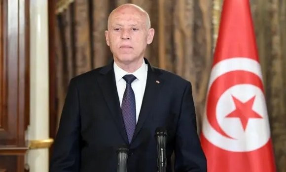 Tunisie: L’instance électorale confirme la victoire du candidat Kaïs Saïed