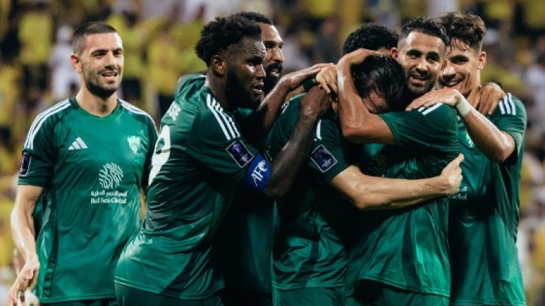 محرز يعلّق بعد تألقه في دوري أبطال آسيا