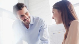 10 صفات تجذب المرأة إلى الرجل