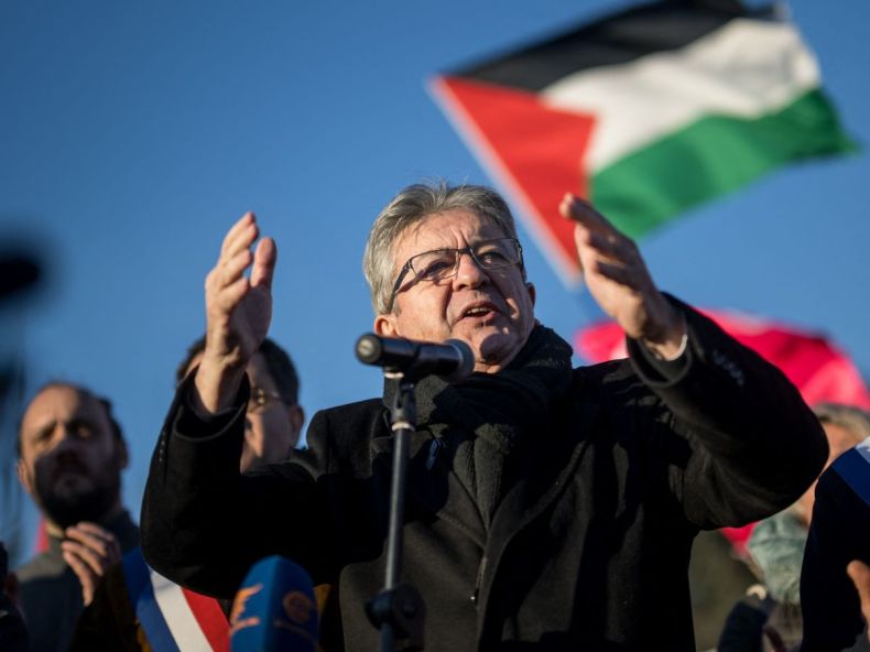 Mélenchon appelle à mettre les drapeaux palestiniens partout à partir du 8 octobre