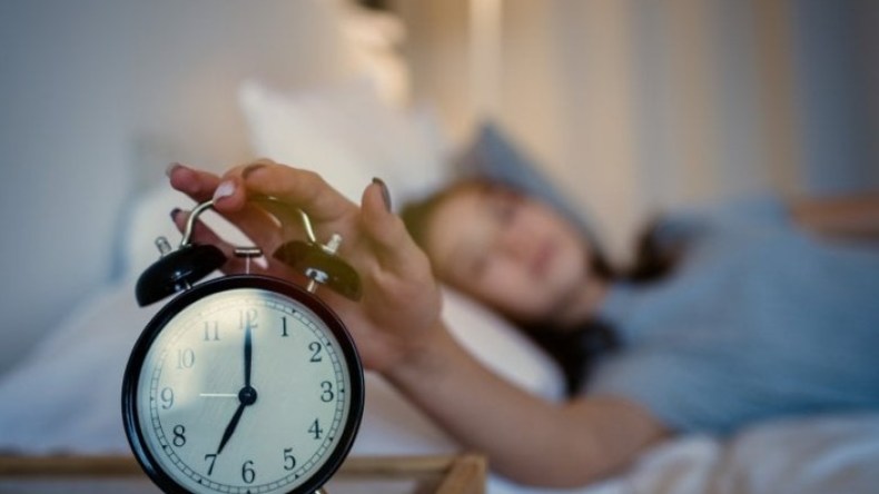 6 أشياء توقفي عن فعلها عند الاستيقاظ صباحا