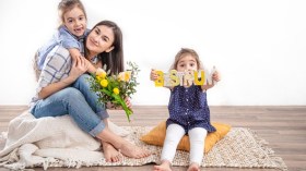 الترفيه والتنفيس على الأمهات.. ضرورة يقتضيها توازن الأسرة وراحة أفرادها