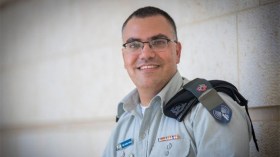 الجانحون للاستسلام!