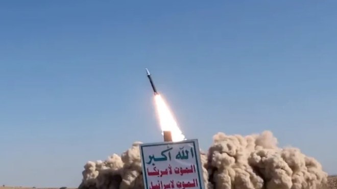 الحوثيون يشنّون أوسع العمليات العسكرية.. وهذا ما يريدونه من الشعوب العربية!