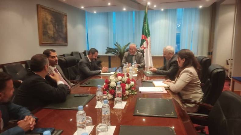 مجموعة “أوريدو” تعبر عن اهتمامها بتنويع أنشطتها في الجزائر