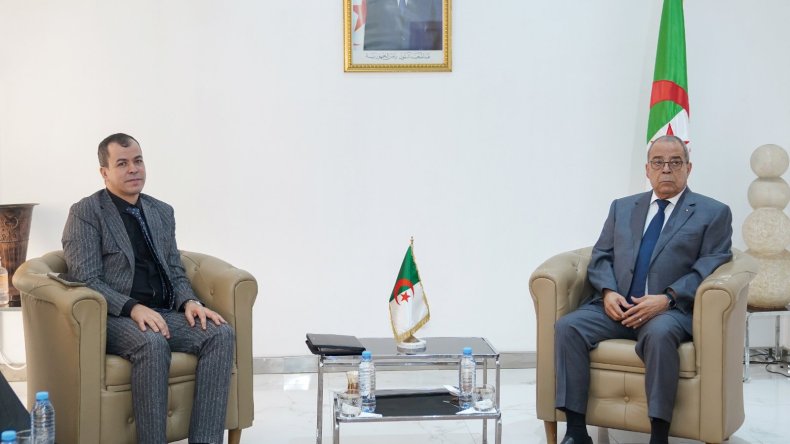 الأدوية الخاصة بالسرطان.. هذا ما أمر به عون