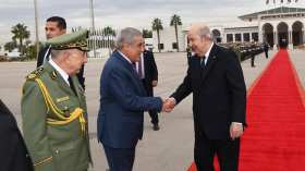 رئيس الجمهورية يعود إلى أرض الوطن بعد زيارة دولة قادته إلى مصر وعمان