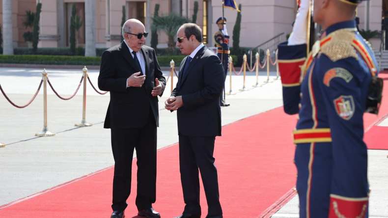 هكذا علّقت الأحزاب السياسية المصرية على زيارة الرئيس تبون