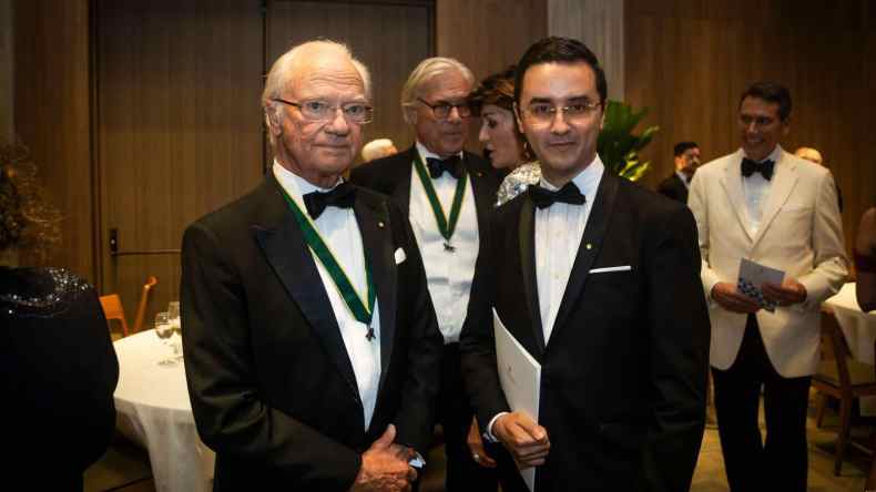 الجزائري زكرياء بخوش يحظى بتكريم من ملك السويد